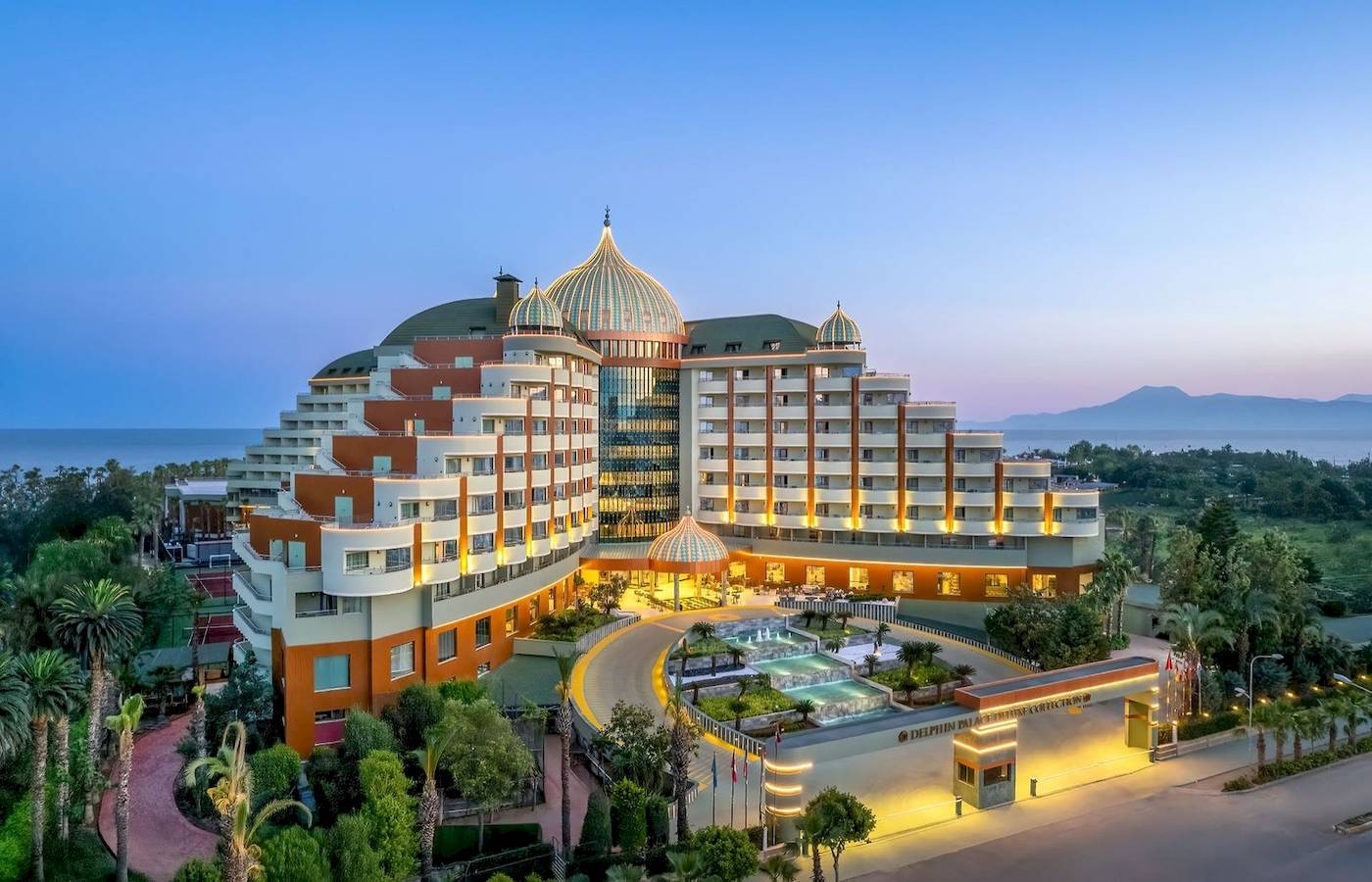 Außenansicht des Delphin Palace Hotels