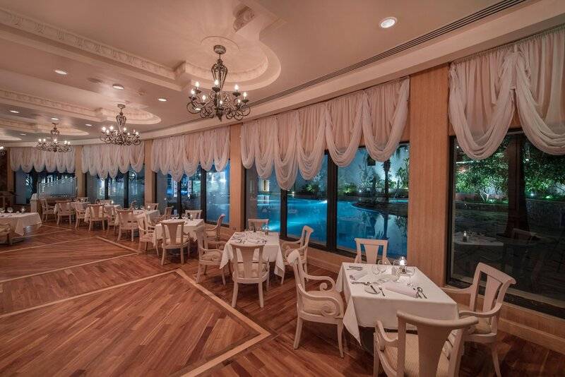 Reef Oasis Blue Bay Resort