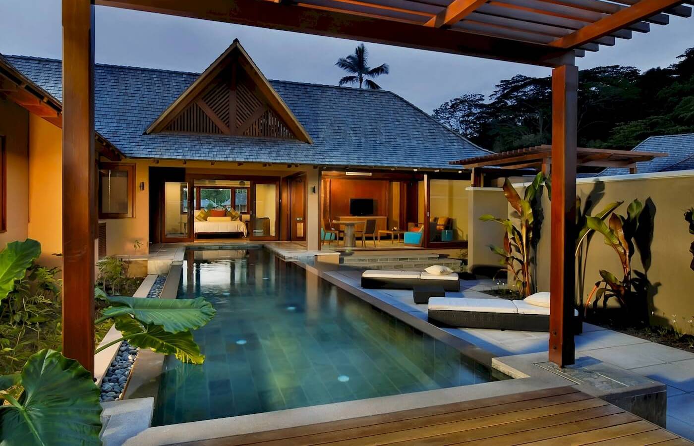 Villa im Constance Ephelia Resort mit privatem Pool und Terrasse