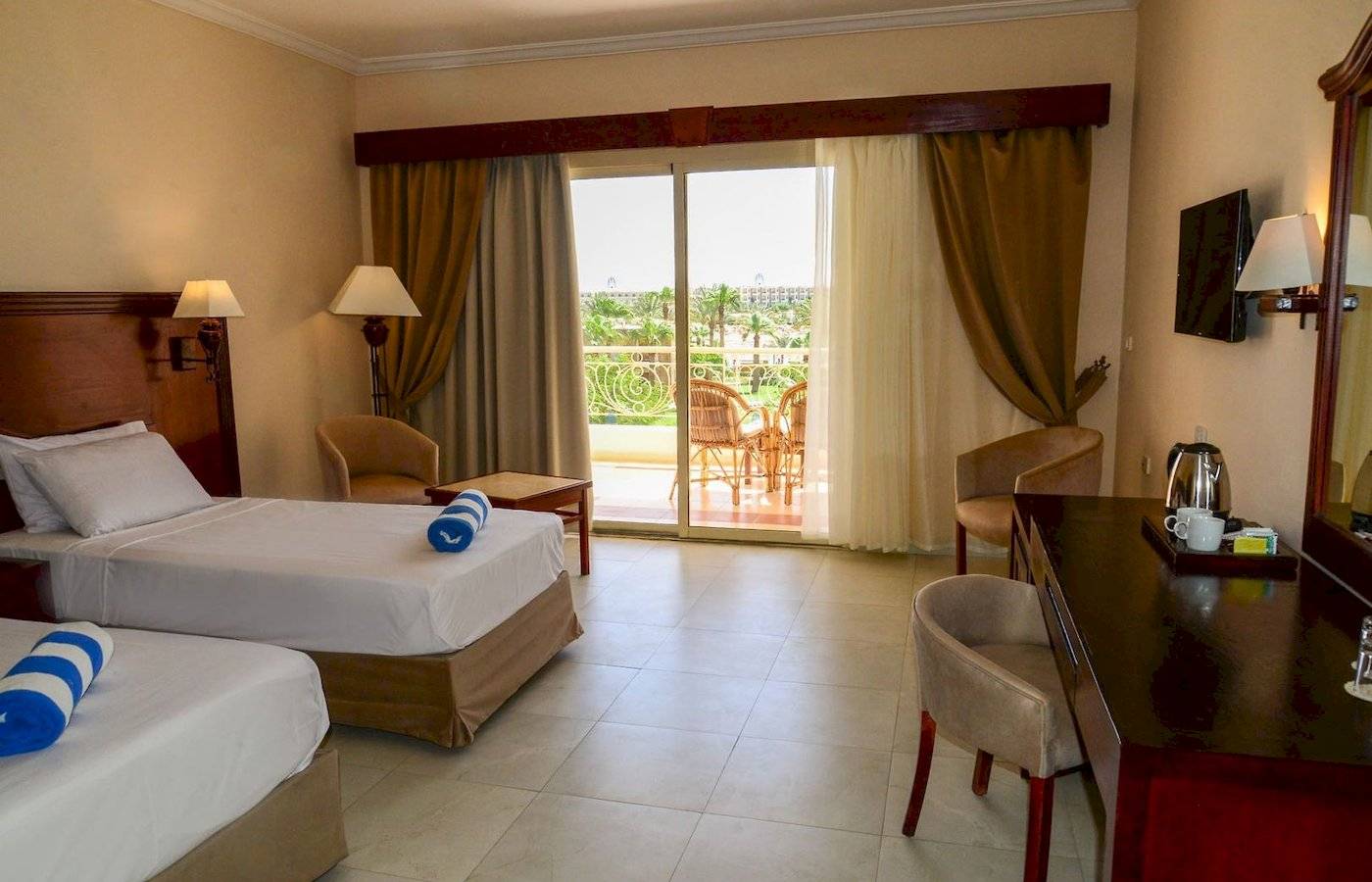 Brayka Bay Resort