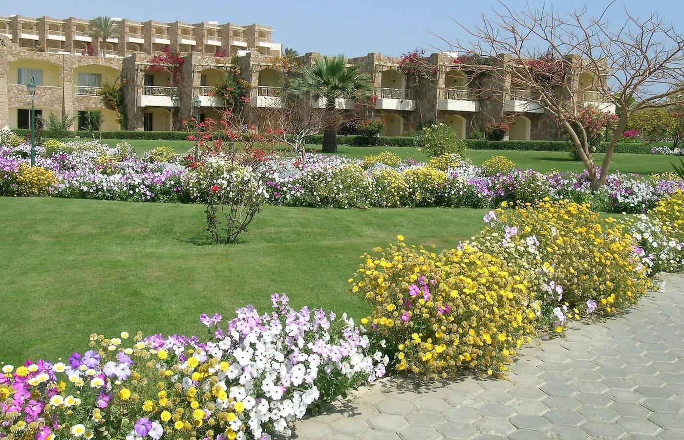 Brayka Bay Resort