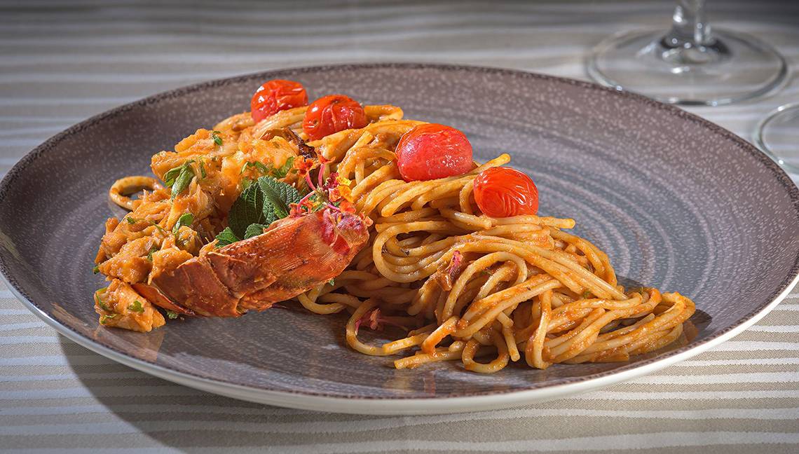 Spaghetti mit Hummer in einer Platte im Atrium Palace Thalasso Spa Resort & Villas