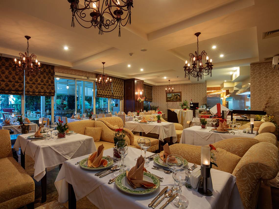 Crystal Admiral Resort in Antalya, Restaurant