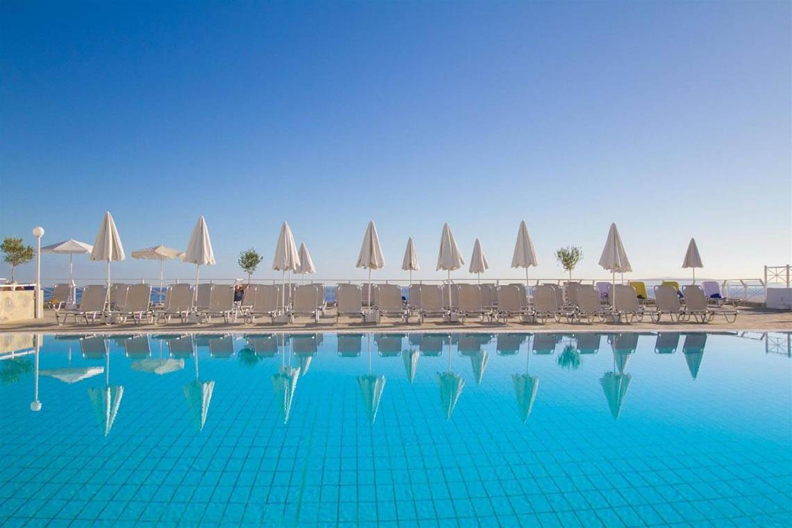 Peninsula Resort & Spa in Heraklion