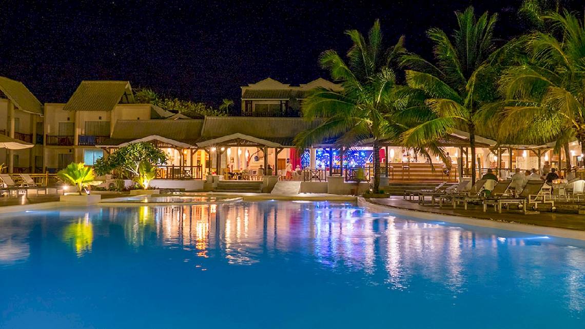 Le Peninsula Bay Beach Resort & Spa in Mauritius