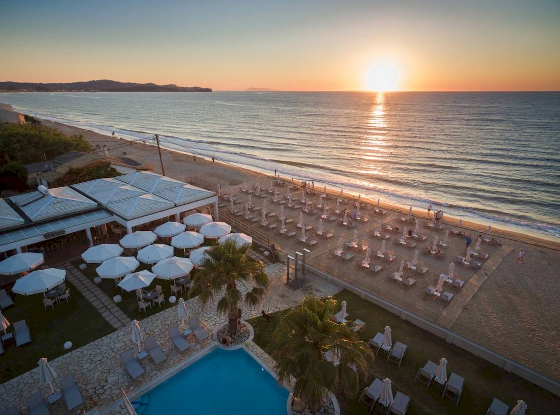 Acharavi Beach Hotel in Korfu & Paxi