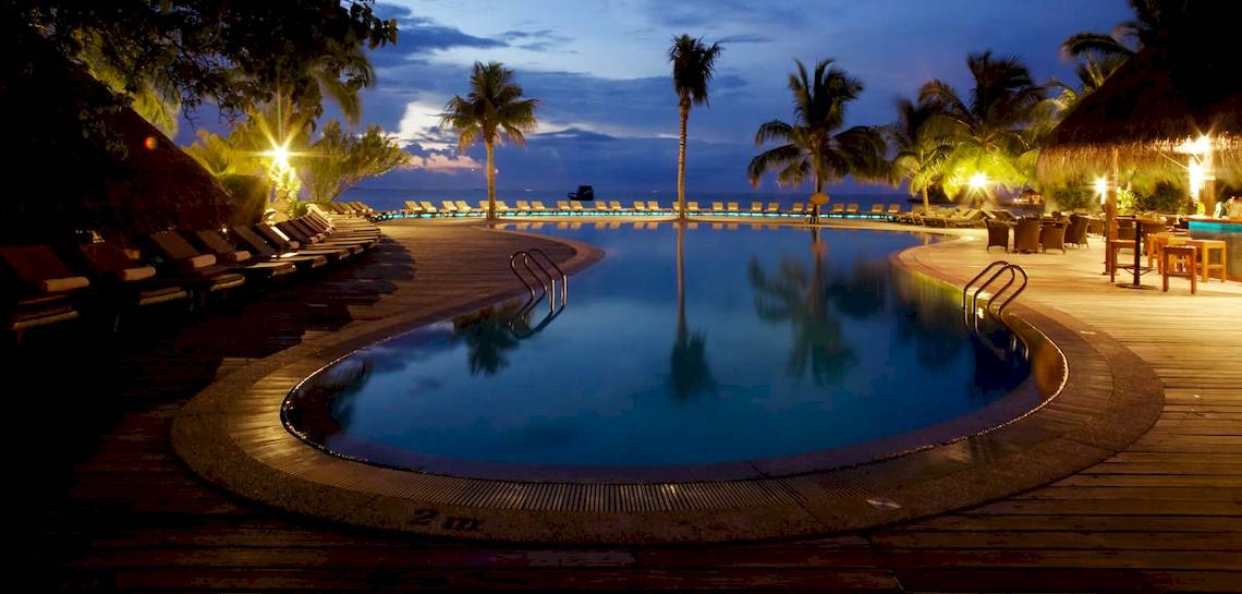 Kuredu Island Resort & Spa, Pool