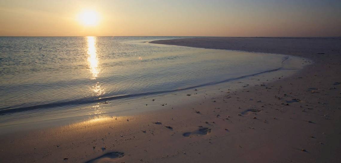 Kuredu Island Resort & Spa, Strand Sonnenuntergang