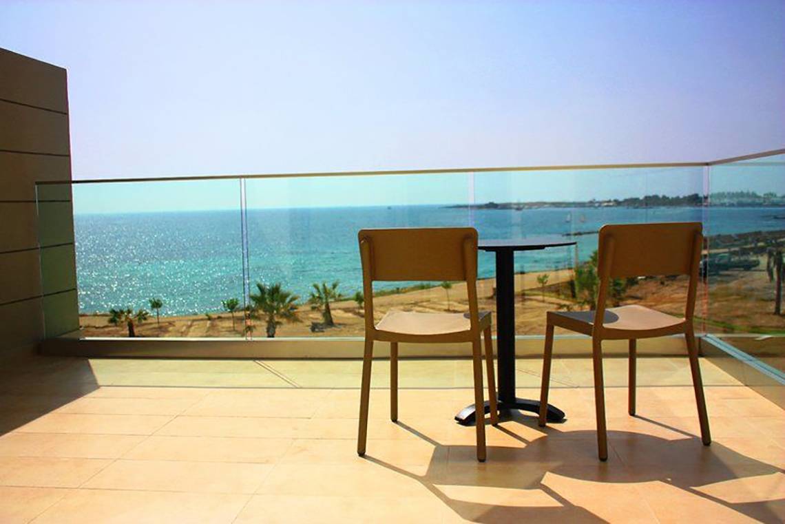 Amphora Hotel & Suites in Larnaca