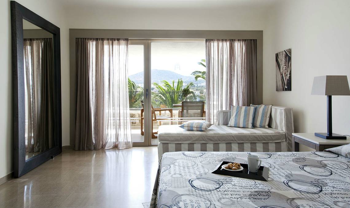 Minos Palace Hotel & Suites in Heraklion