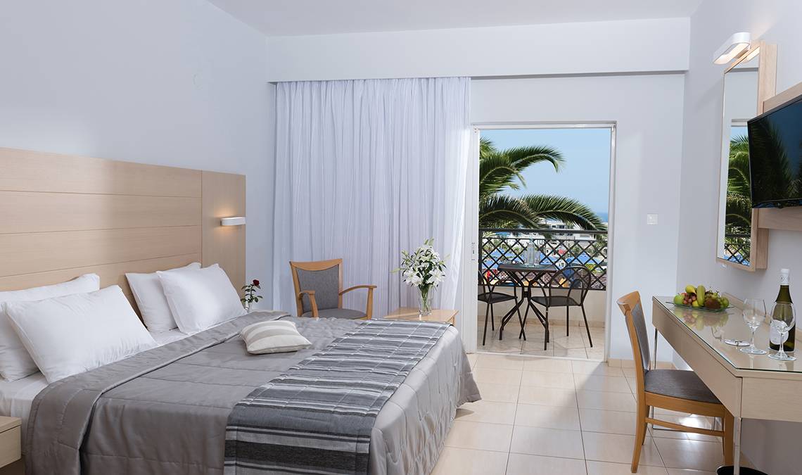 Grand Hotel Holiday Resort in Heraklion