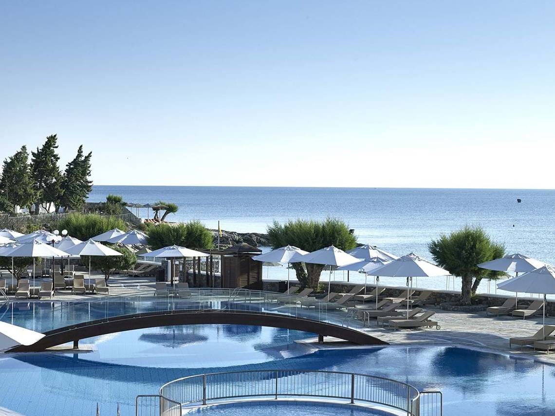 Creta Maris Beach Resort in Kreta, Pool, Meer