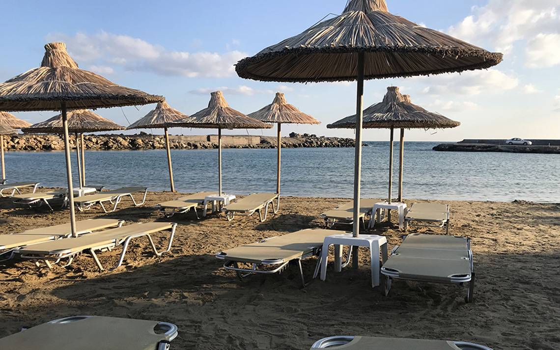 Aphrodite Beach Club in Heraklion