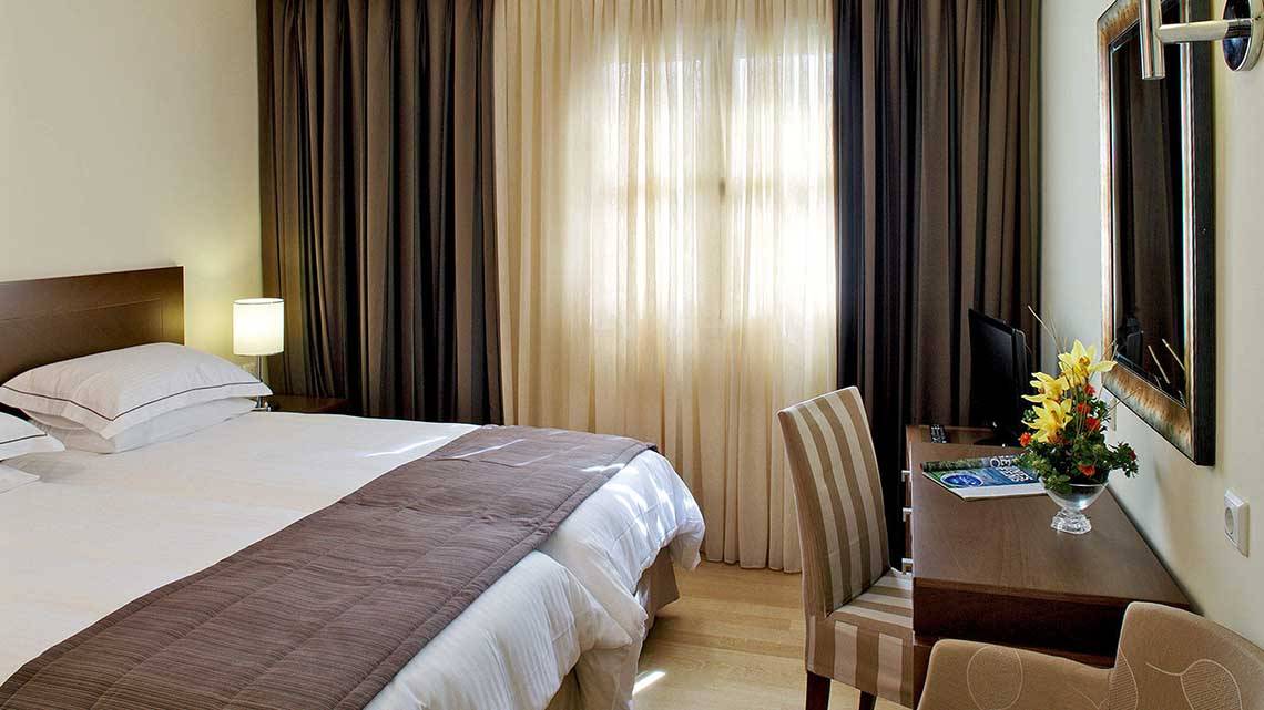 Neptune Hotels Resort in Kos, Suite Schlafzimmer