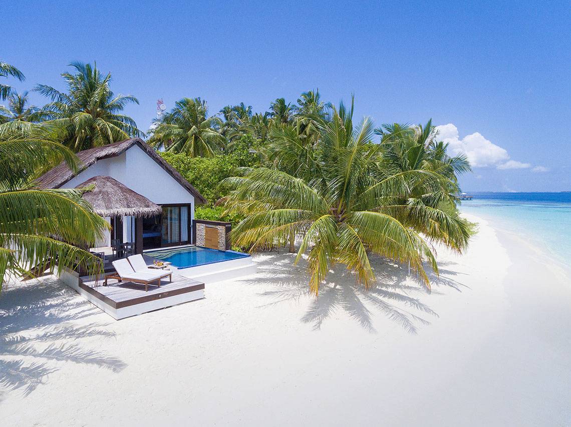 Bandos Maldives in Malediven, Strand, Villa