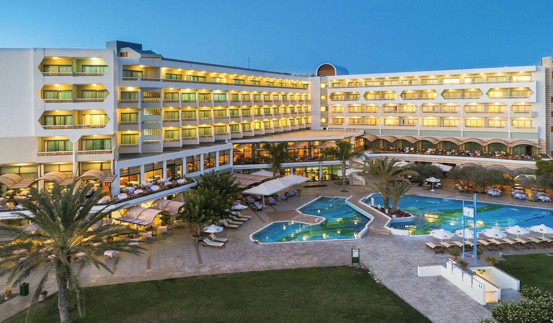 Constantinou Bros Athena Royal Beach Hotel in Paphos