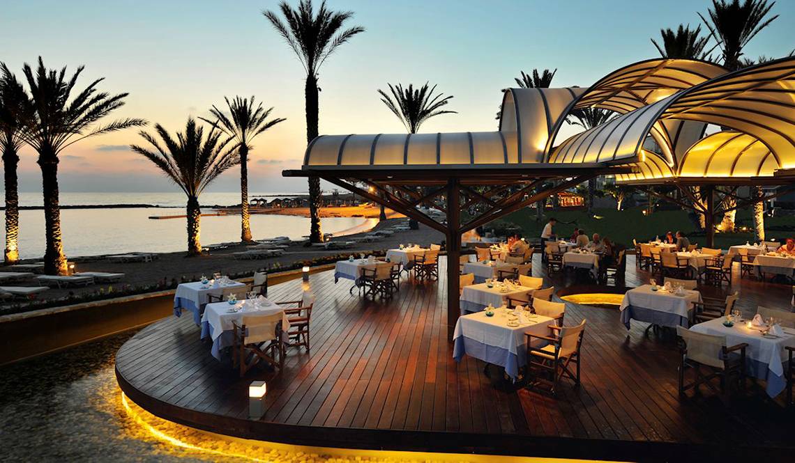 Pioneer Beach Hotel in Paphos