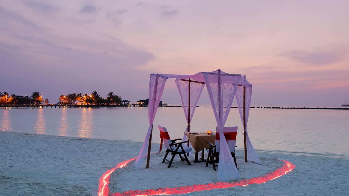 Paradise Island Resort & Spa in Malediven, romantisches Abendessen