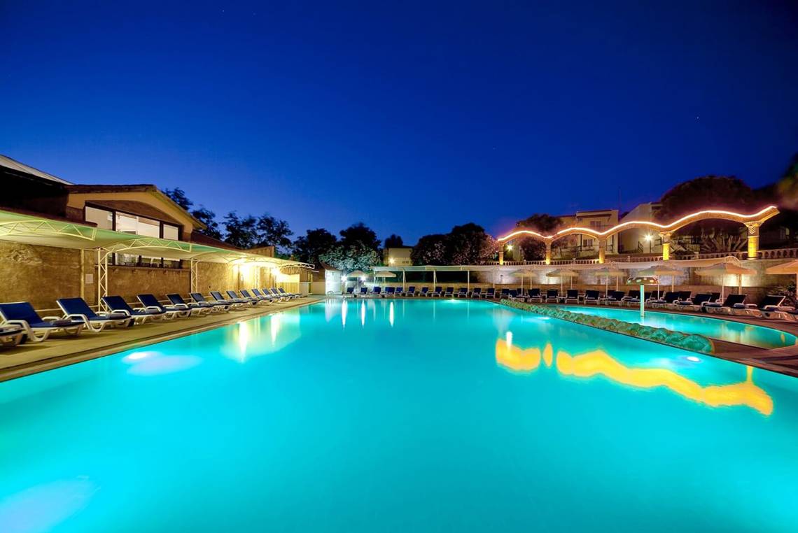 Club Resort Atlantis in Ayvalik, Cesme & Izmir