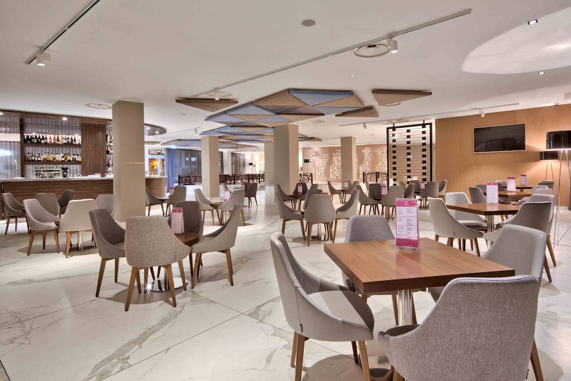 Dolmen Resort Hotel & Spa in Malta