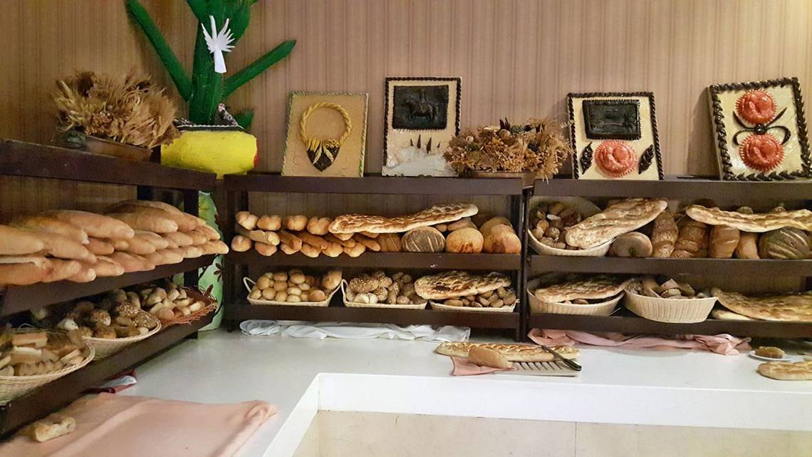 Ausstellung von verschiedenen Brotsorten im Horus Paradise Luxury Resort