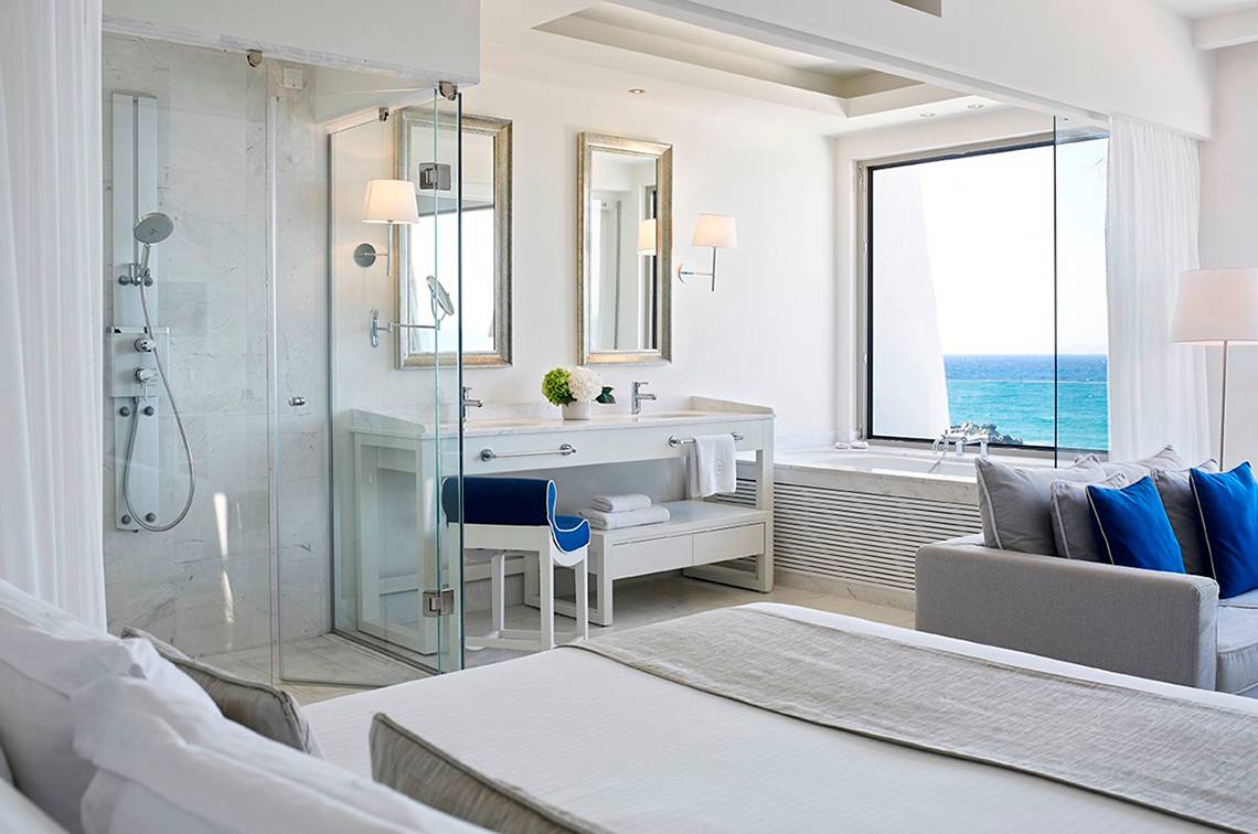 Knossos Beach Bungalows Suites Resort & Spa in Heraklion