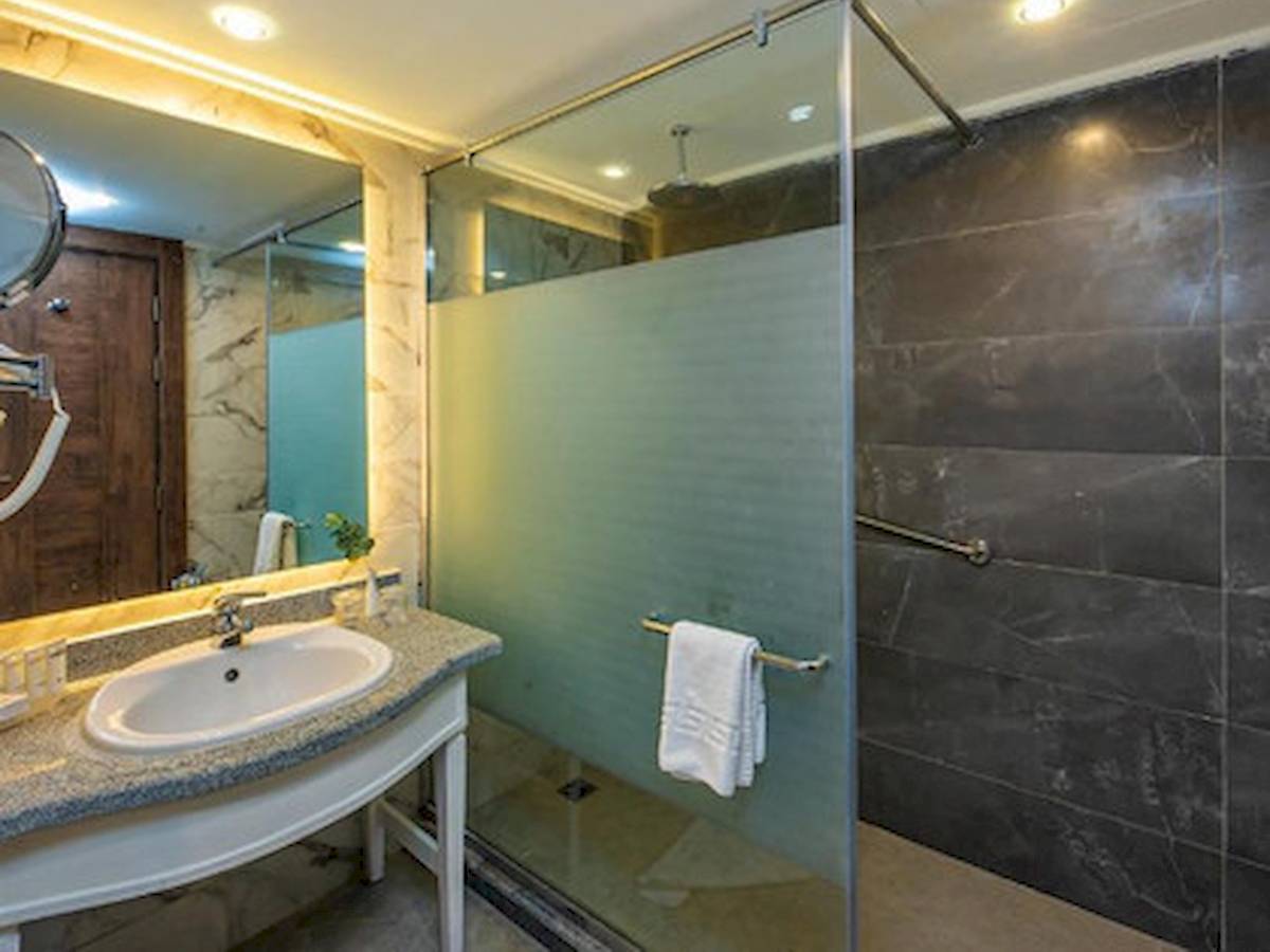 Titanic Beach Spa & Aqua Park in Hurghada