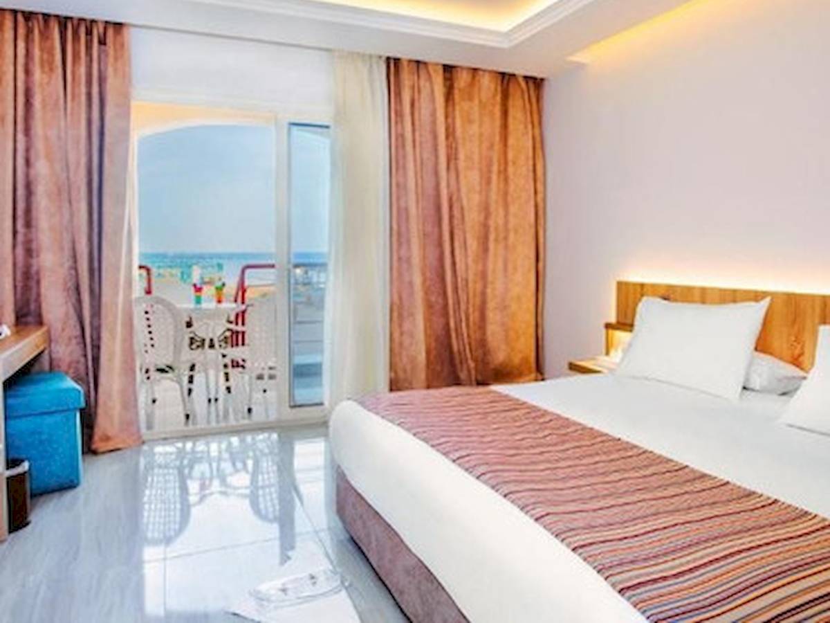 Titanic Beach Spa & Aqua Park in Hurghada