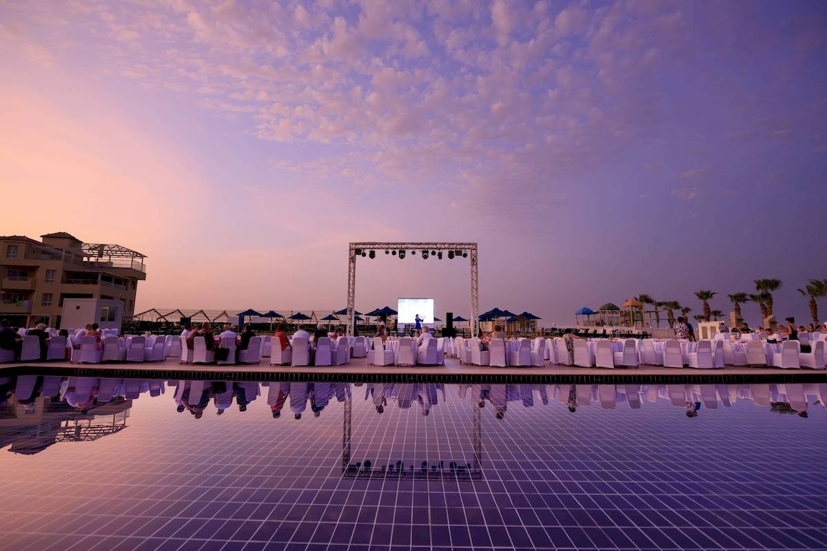 Amwaj Beach Club Hotel