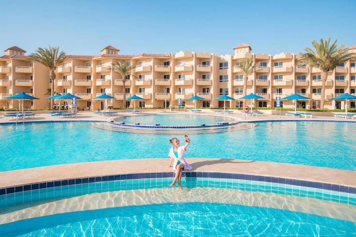 Amwaj Beach Club Hotel