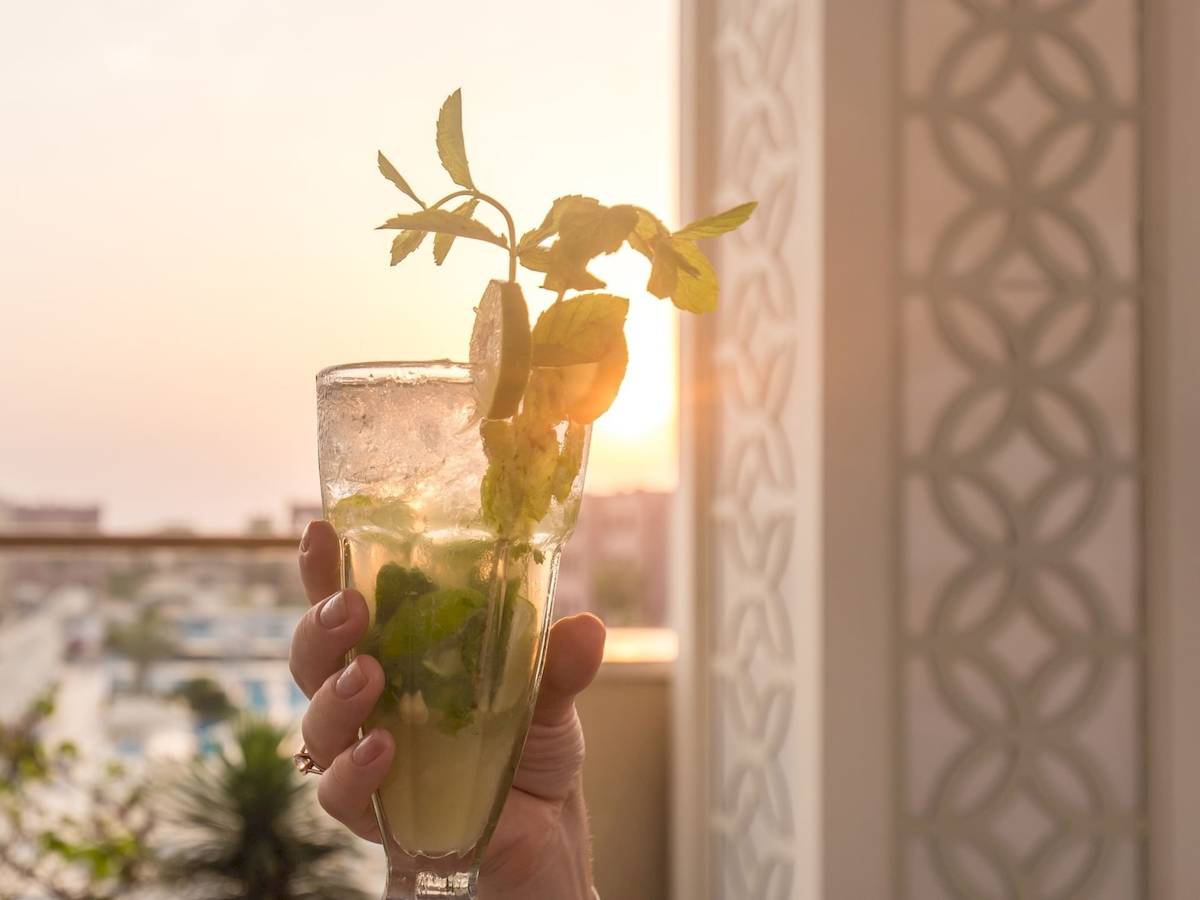 Mojito-Cocktail im Pickalbatros Aqua Vista Resort auf dem Balkon