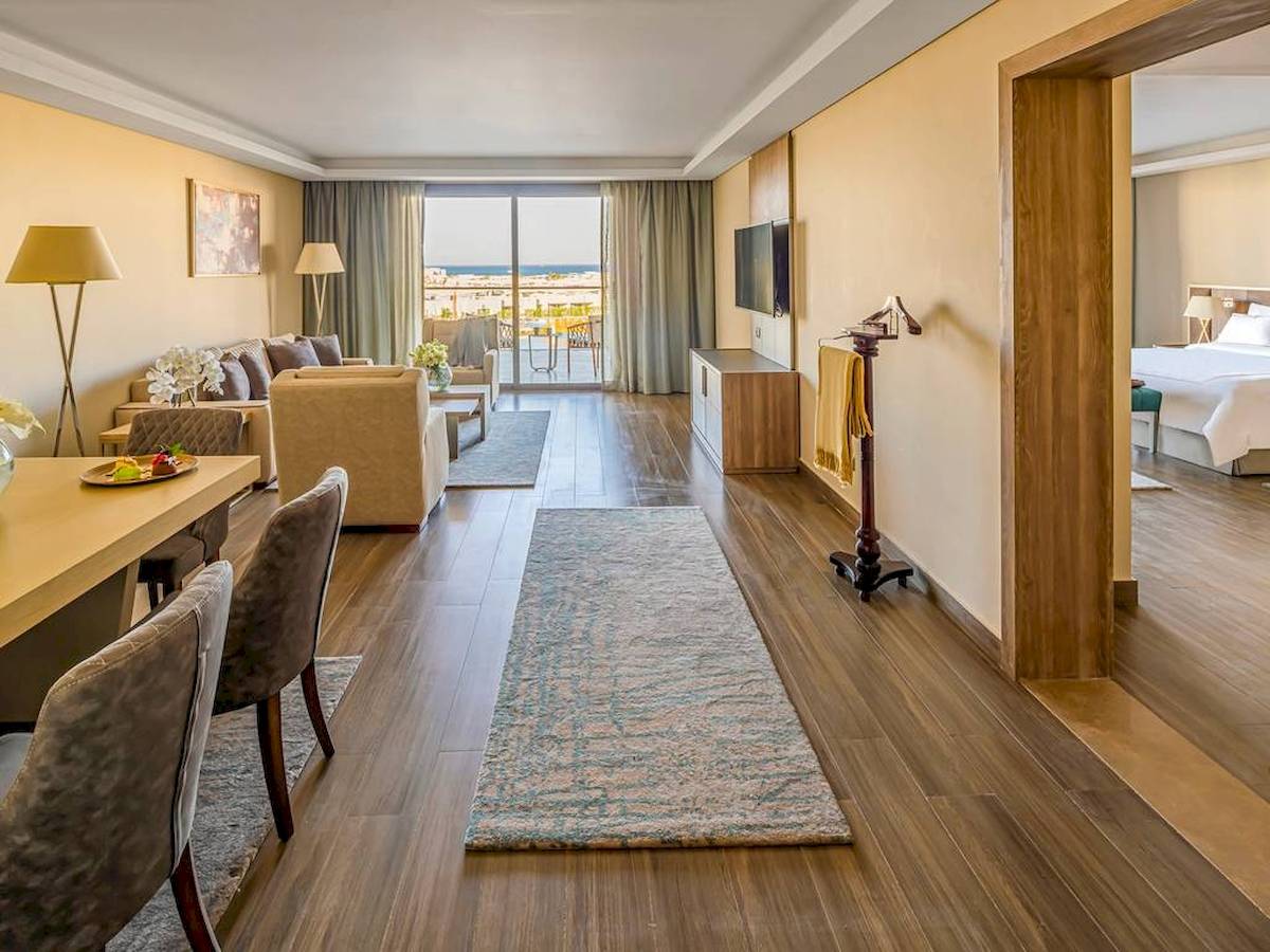 Rixos Premium Magawish Suites & Villas