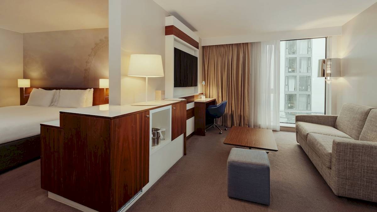 DoubleTree by Hilton Tower of London