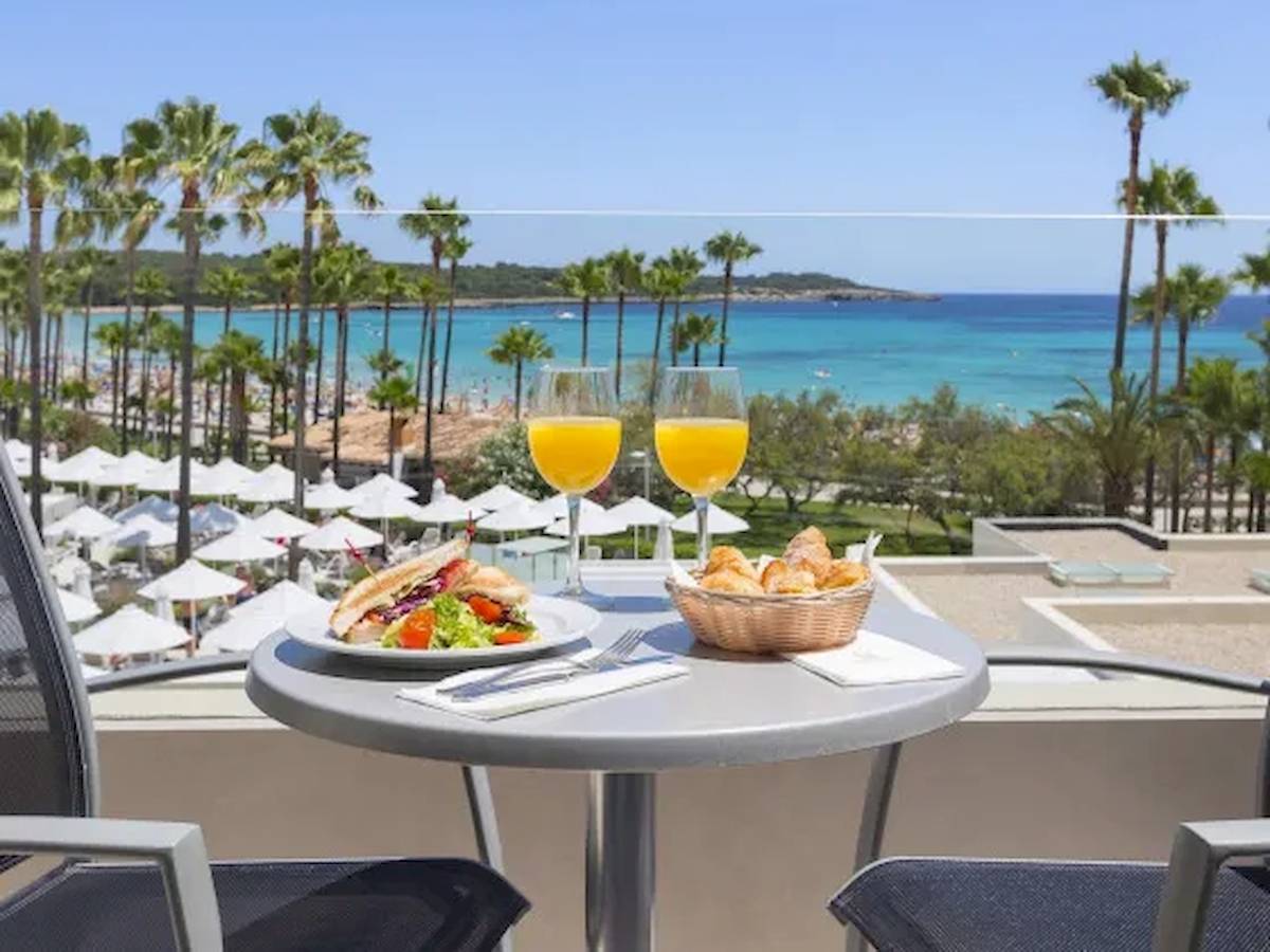 Hotel Mediterráneo in Sa Coma
