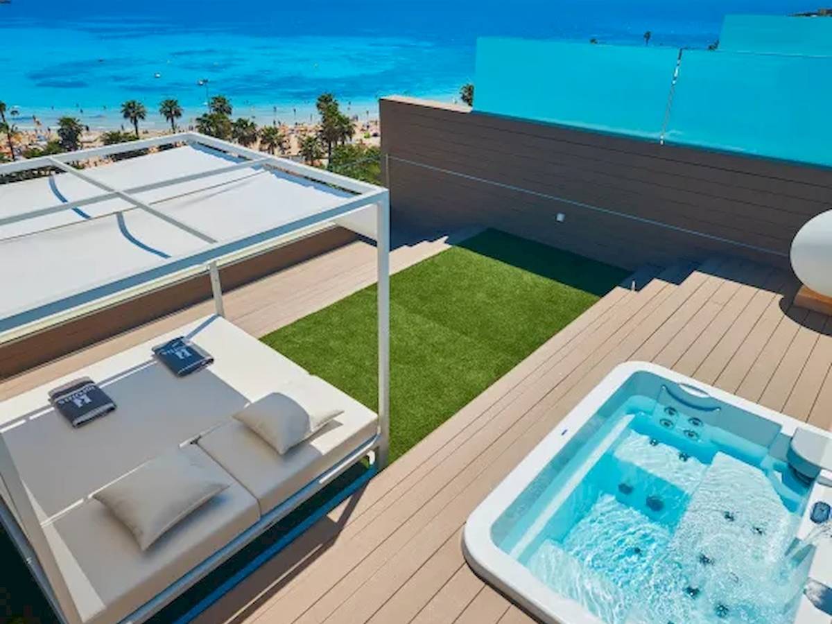 Hotel Mediterráneo in Sa Coma