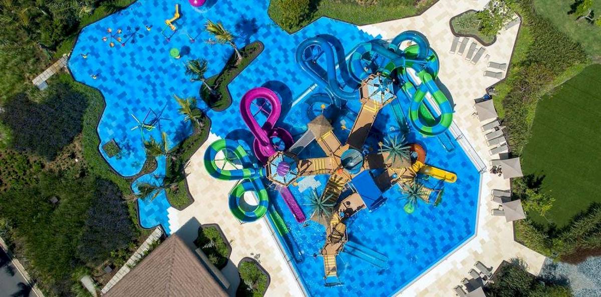 Wasserpark des Lopesan Costa Bavaro Resort Spa & Casino mit Rutschen und Pool