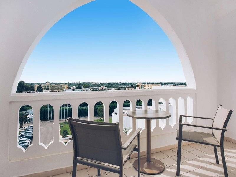 Blick vom Balkon des Iberostar Selection Kantaoui Bay auf die Stadt