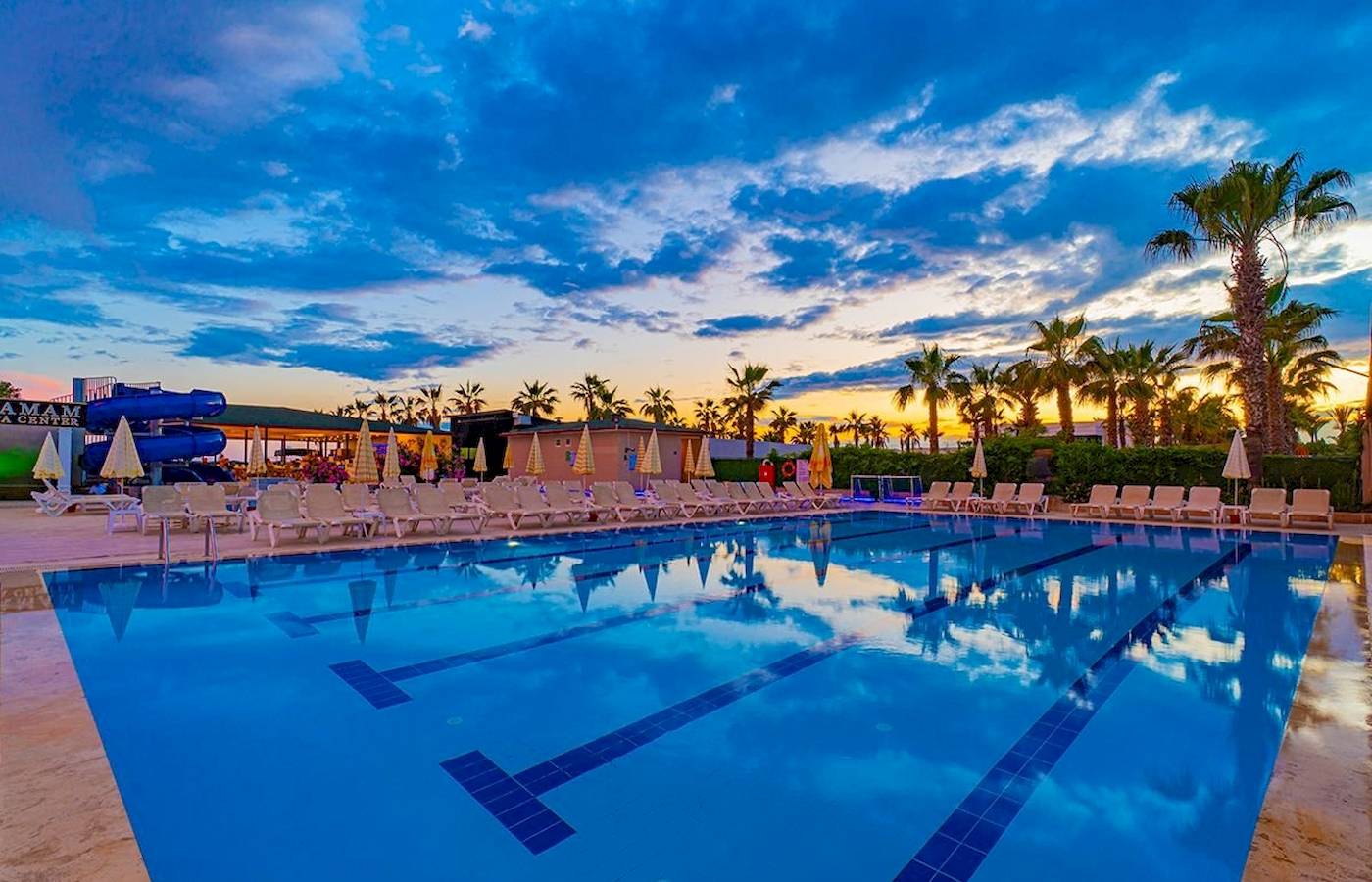 Club Wasa Holiday Village - Side