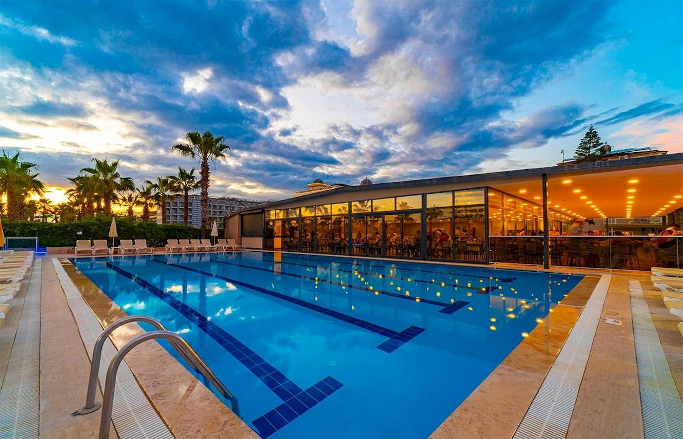 Club Wasa Holiday Village - Side