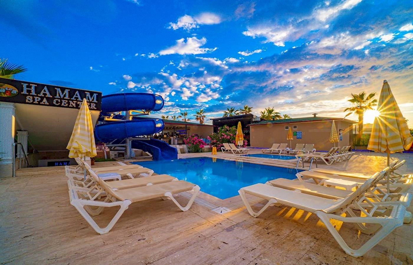 Club Wasa Holiday Village - Side