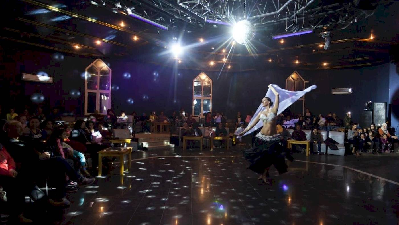 Bauchtänzerin in der Show im Djerba Holiday Beach Hotel.