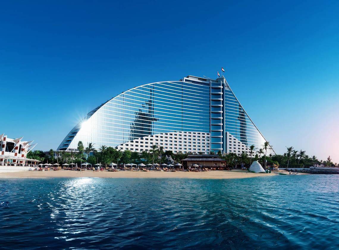 Jumeirah Beach Hotel in Dubai