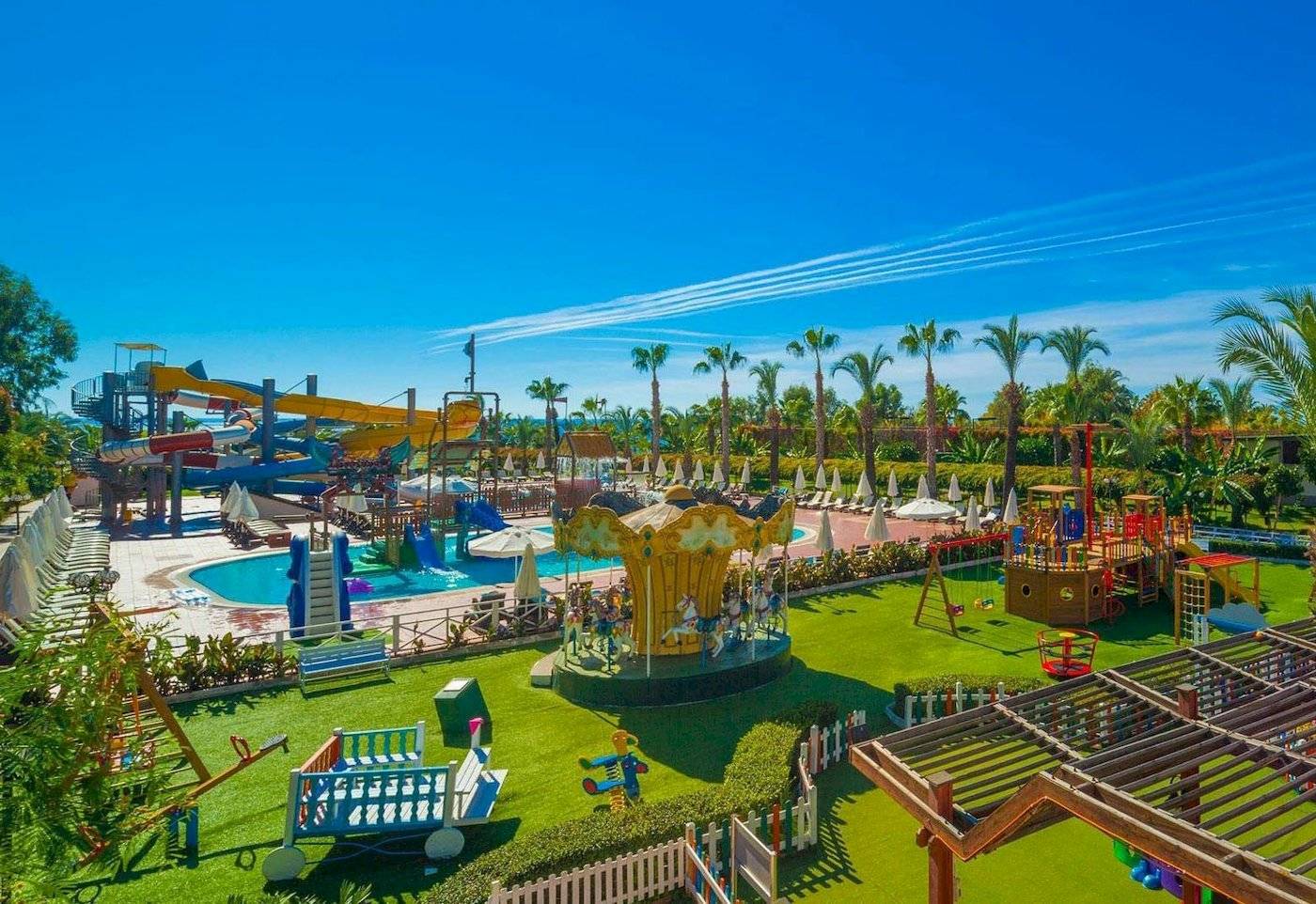 Luftaufnahme des Turan Prince Hotel