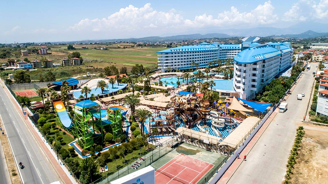 Crystal Admiral Resort in Antalya