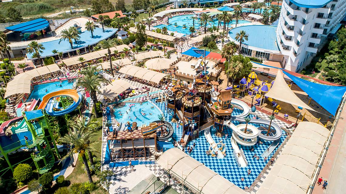 Crystal Admiral Resort in Antalya, Wasserrutschen