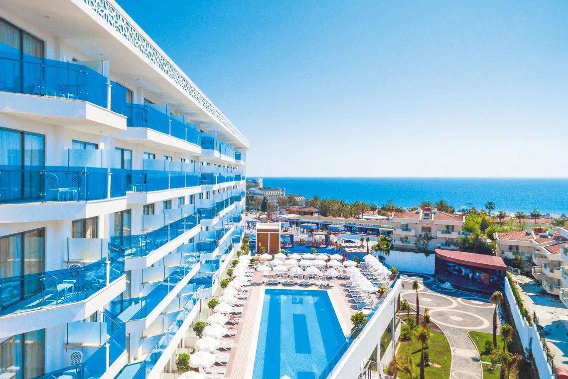 Dream World Hill Hotel in Antalya, Pool, Meer