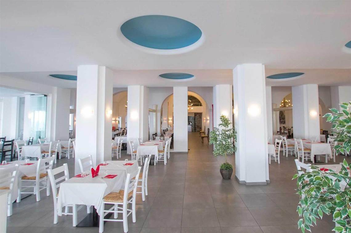 Peninsula Resort & Spa in Heraklion