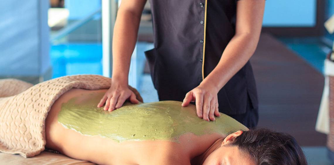 Massage Behandlung im Lopesan Villa del Conde Resort & Thalasso Hotel.
