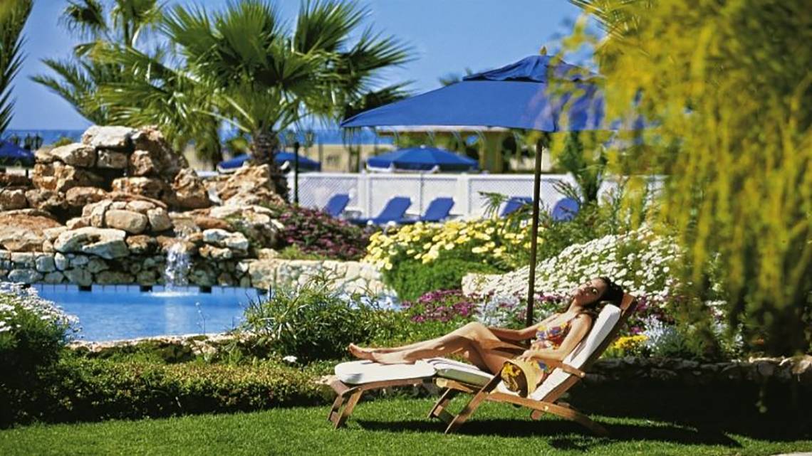 Sandy Beach Hotel in Larnaca, Aussenansicht, Pool