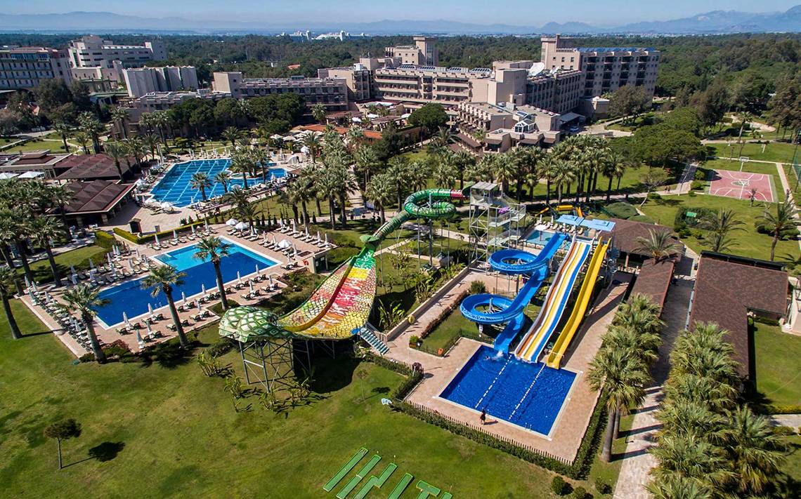 Crystal Tat Beach Golf Resort & SPA, Aussenansicht des Hotels